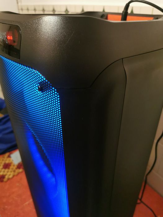 Boxă portabilă Vortex vo2607  nicrofon Wi-Fi, sunet puternic, leduri