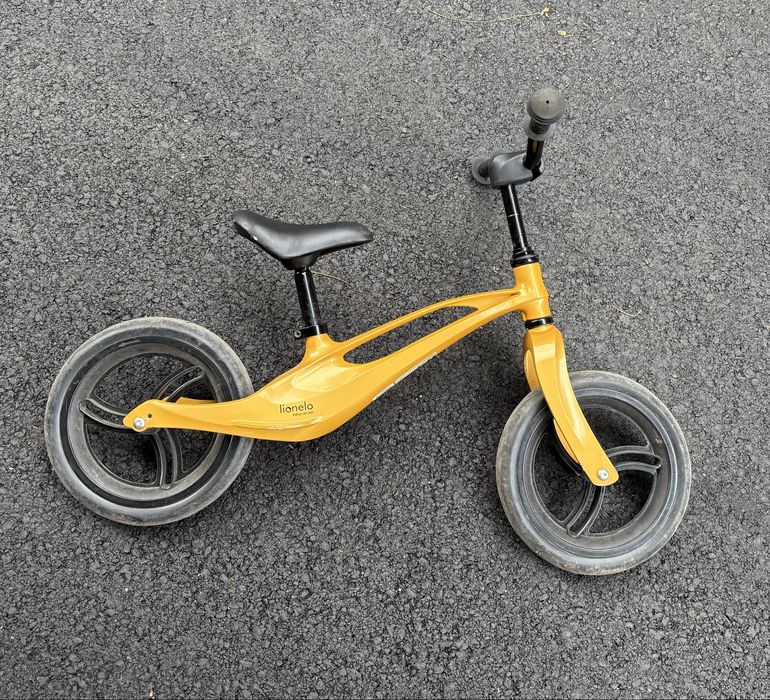 Lionelo Bart баланс колело с магнезиева рамка