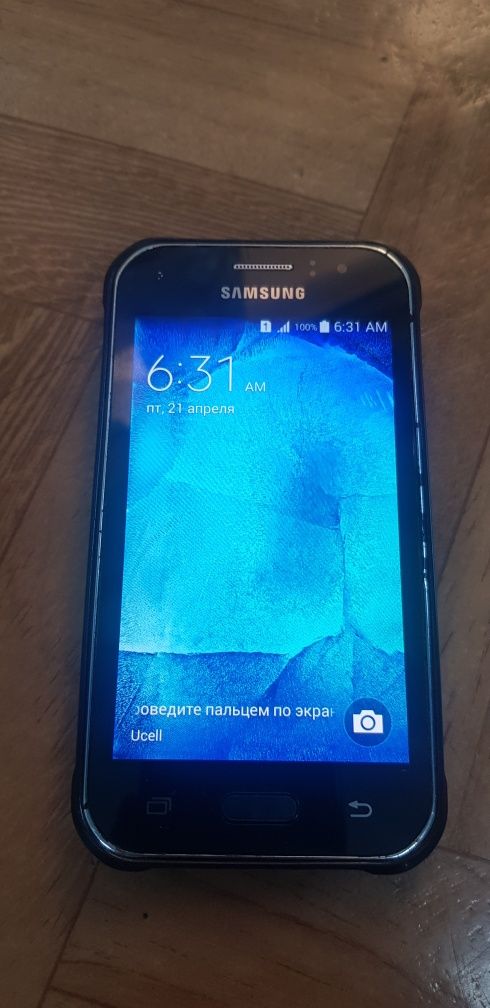 Samsung  J 1 ace