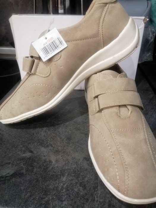 Нови 2чивта обувки и 1 кецове