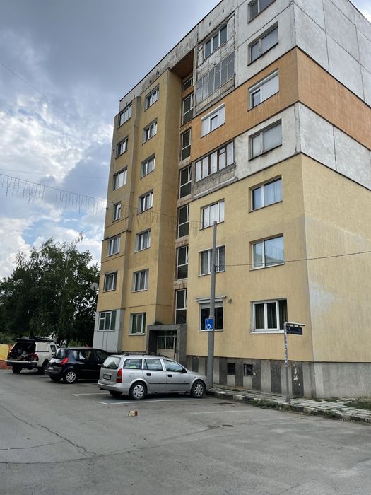 Продава се Тристаен апартамент в с. Драгичево, Област Перник - 89 кв.м за 860 €/кв.м - Снимка #8