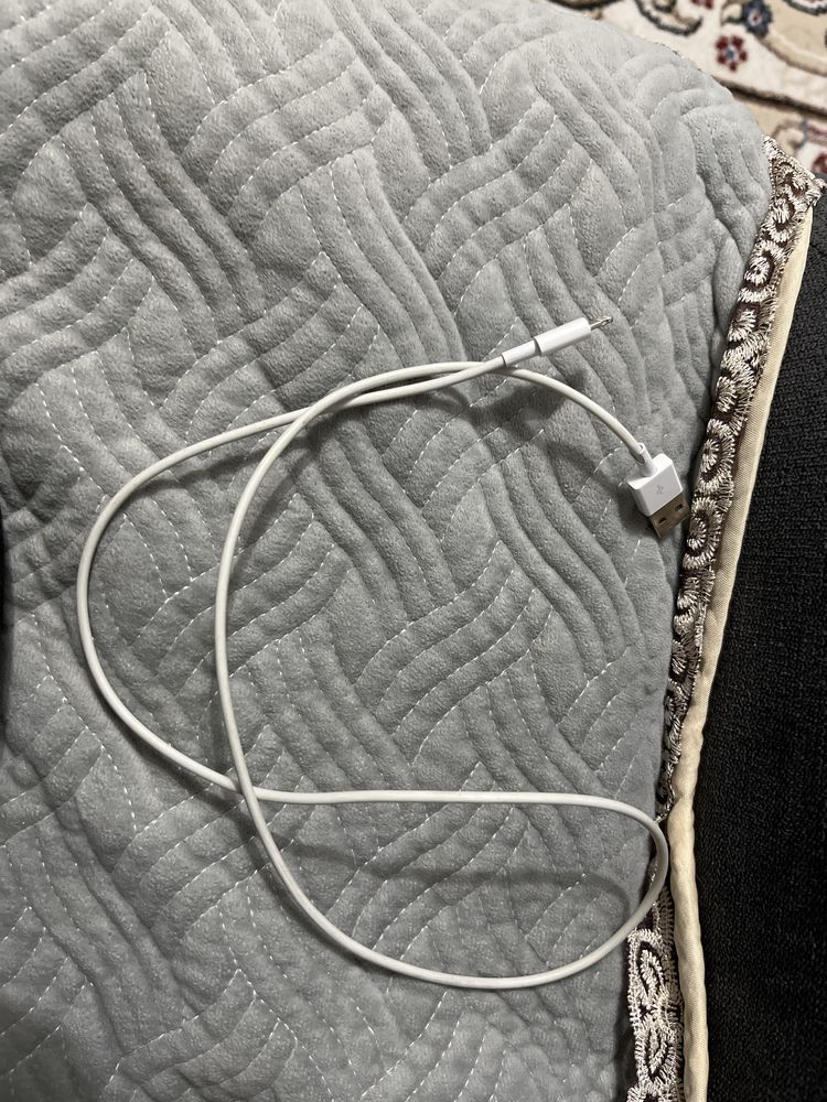 AirPods Наушник
