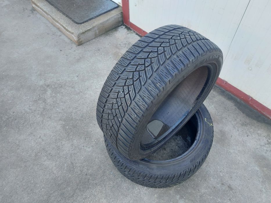 150 lei bucata! Doua anvelope M+S/IARNA 215 45 17 Fulda