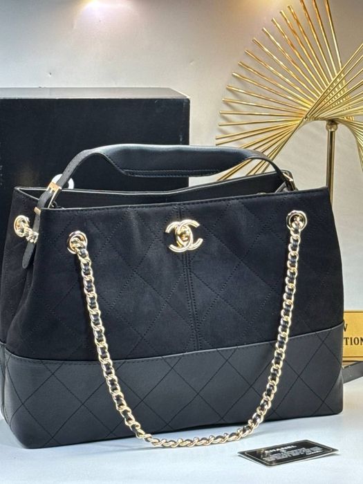 Geanta Chanel noua !!! Dimensiuni 35/24 !!!