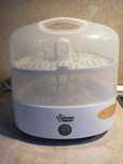 Стерилизатор на Tomee tippee