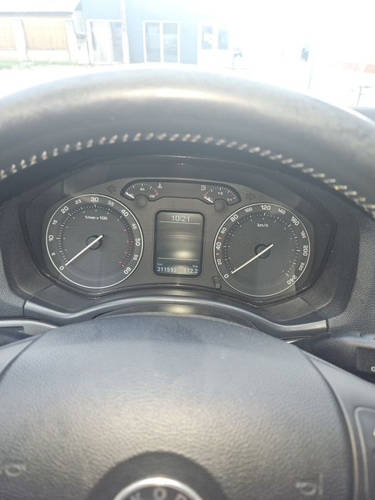 Vând Skoda Octavia 2