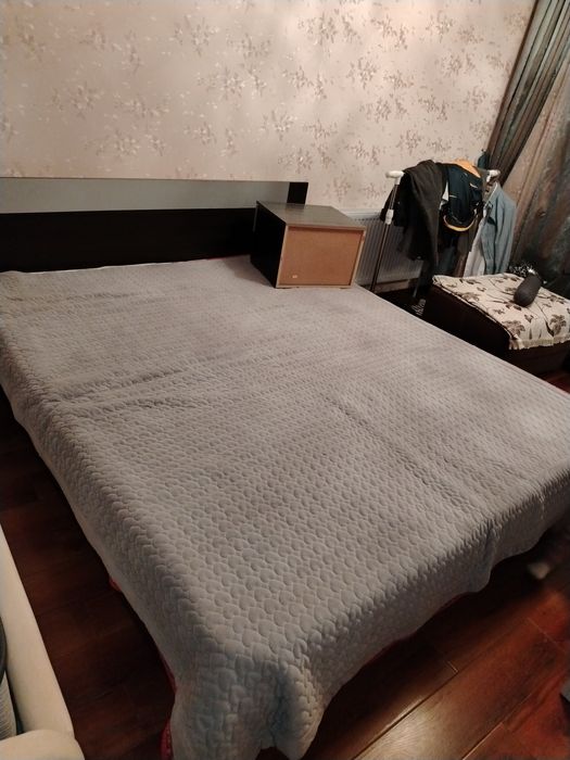 Кровать с матрасом