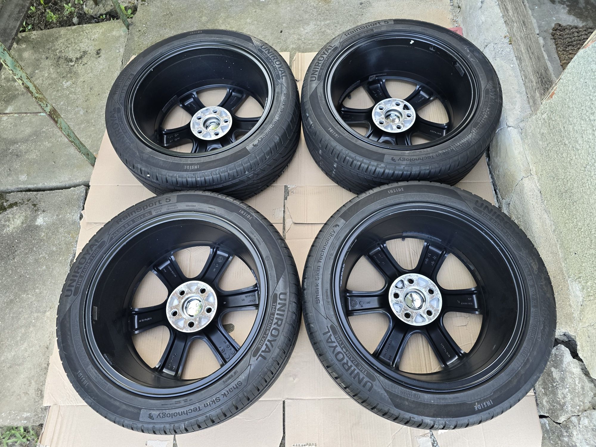 245 45 R 19 jante aliaj cu cauciucuri de vara 5 x 114,3 ET 38 DOT2021