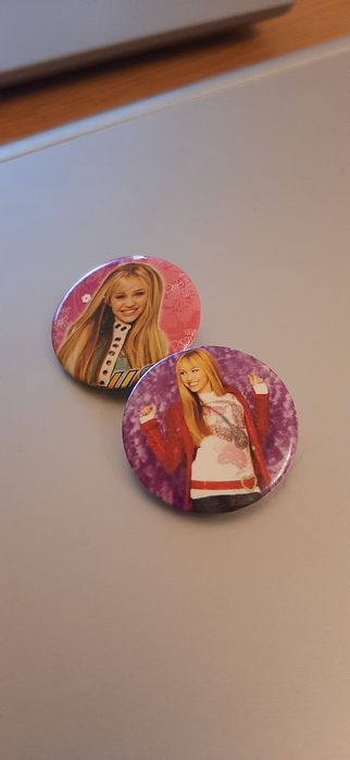 Insigne / pin cu Hannah Montana / Miley Cyrus Disney