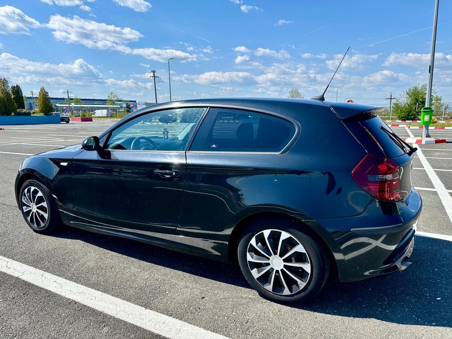 Vand Bmw seria 1 carte romania (RAR efectuat )