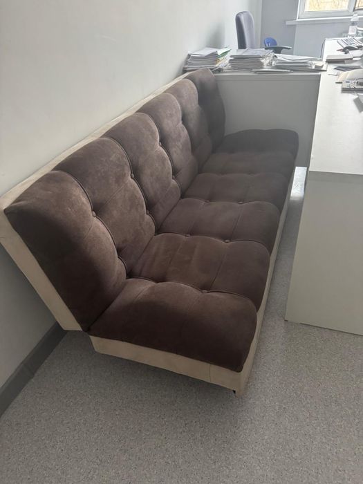 Продам диван в отличном состоянии. Срочно