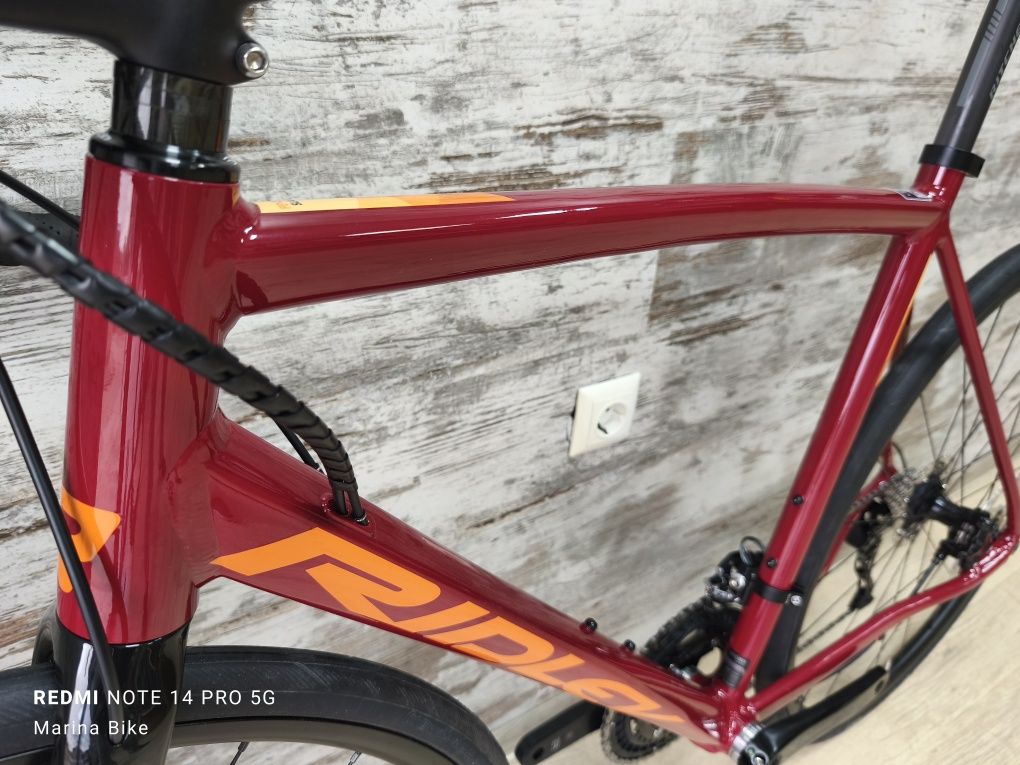 НОВ алуминиев шосеен велосипед Ridley Fenix SLA Disc 105 12 Fulcrum