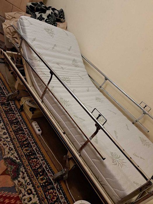 Pat electric cu telecomanda + saltea pentru persoane cu dizabilitati