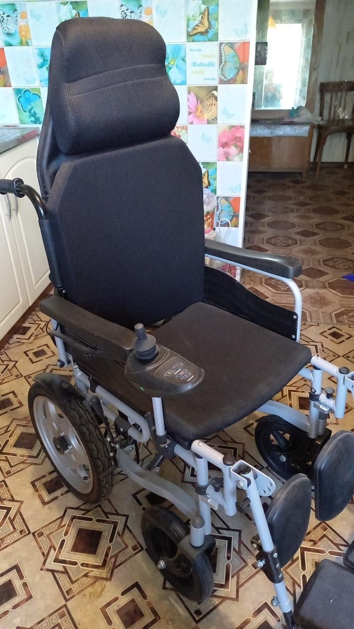 Инвалидная коляска электрическая., COSIN COLOR 180C