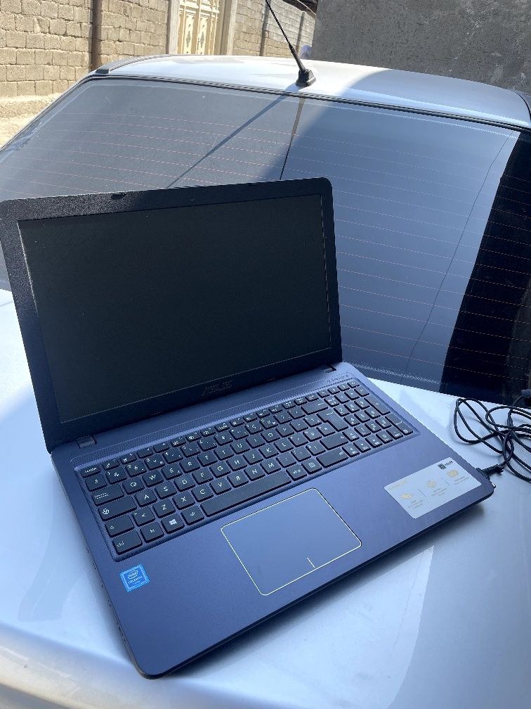 Asus notebook 1tb