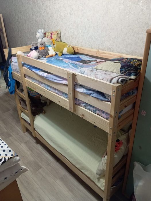 Кровать двухъярусная