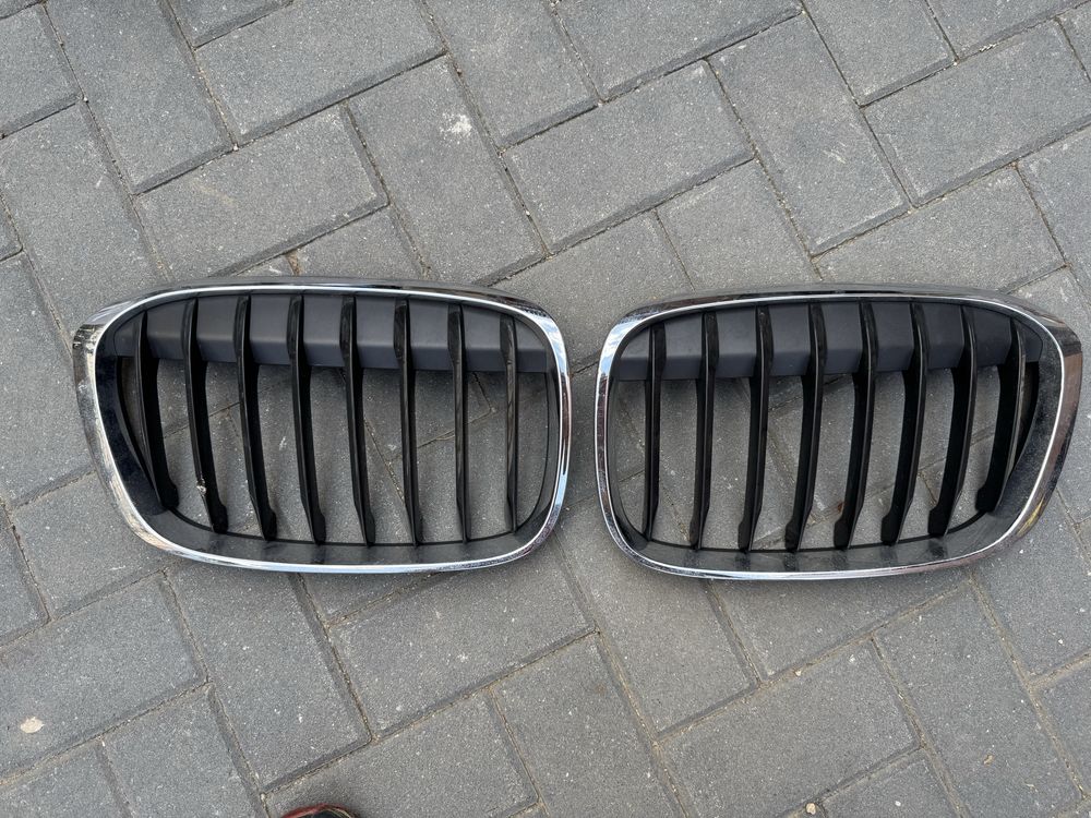 ОЕМ бъбреци / решетки за BMW X1