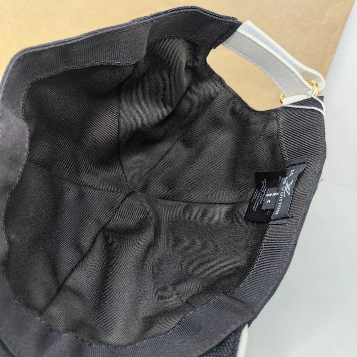 Шапка Louis Vuitton LV