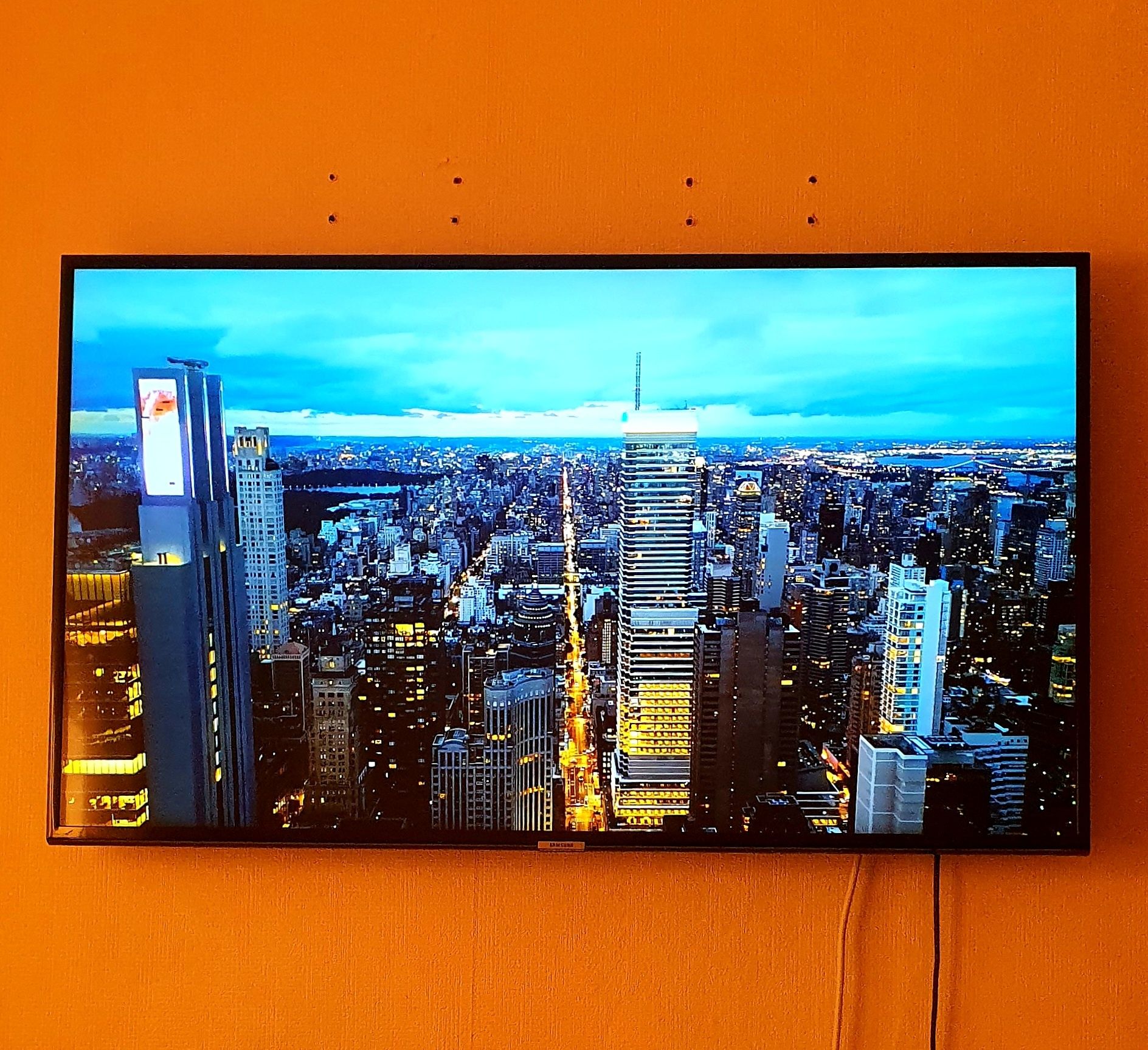 Smart телевизор Samsung 109cm 4K UHD Wi-Fi YouTube