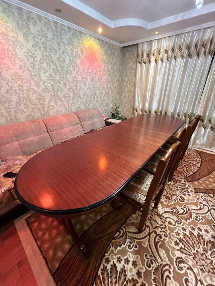 Продам стол и стульев