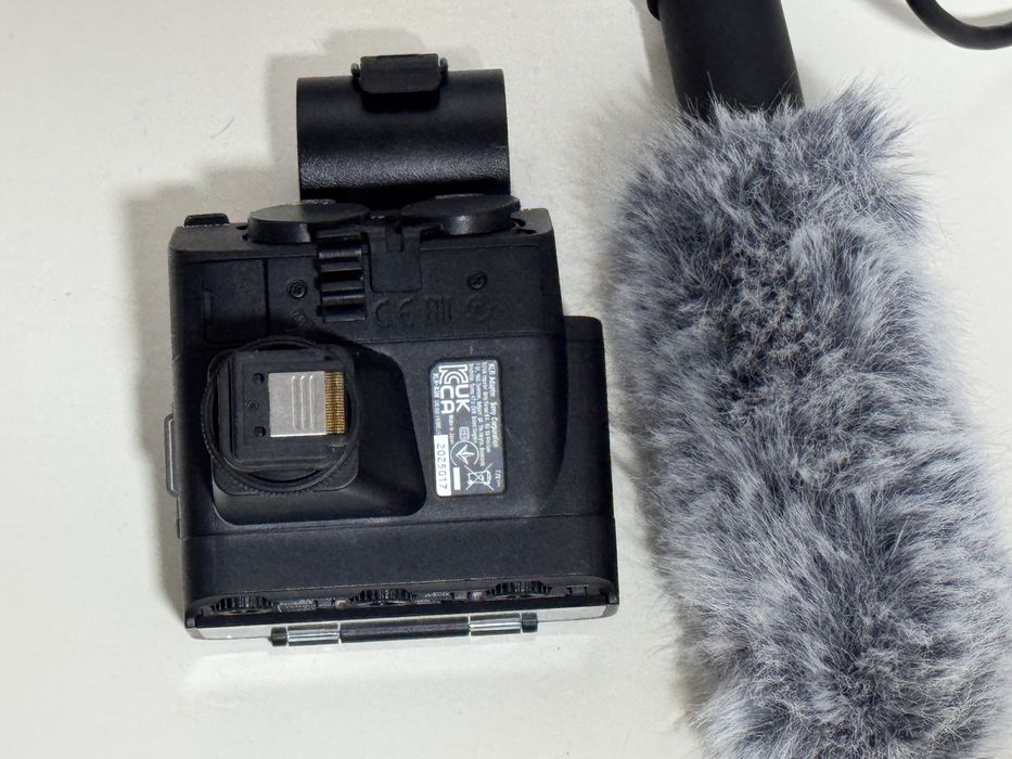 Sony XLR-K3M Adaptor XLR cu Patina MI Shoe (microfon shotgun)