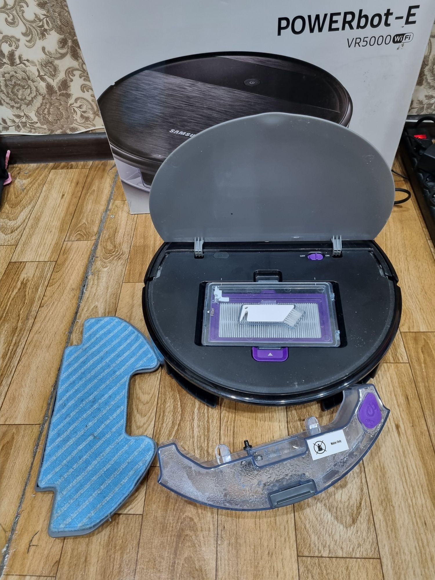 Продам робот пылесос