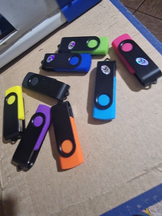 Stik diferite culori