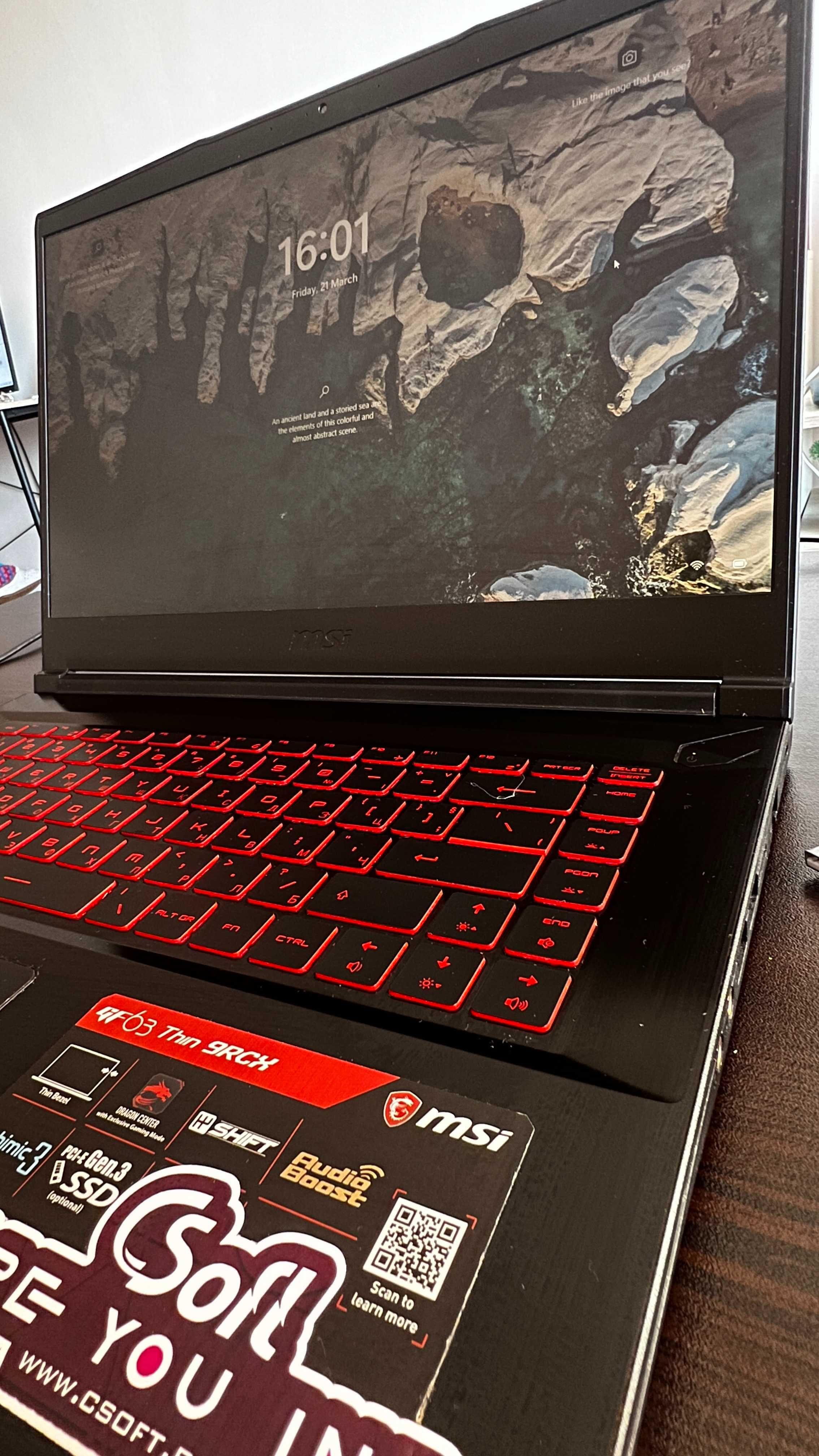 Геймърски лаптоп MSI GF63 Thin 9RCX