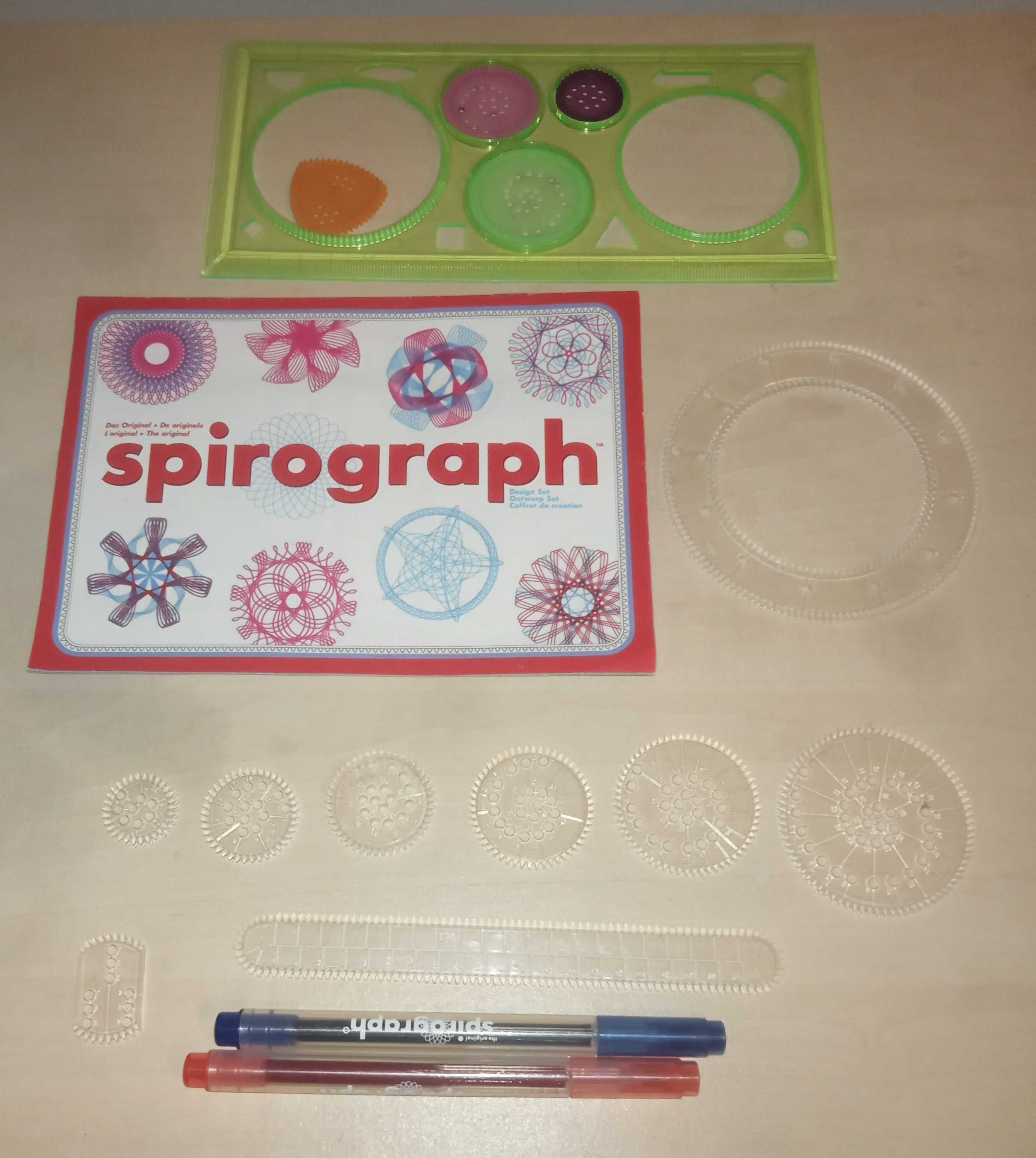 Спирографи (Hasbro The Original Spirograph и 1 друг)