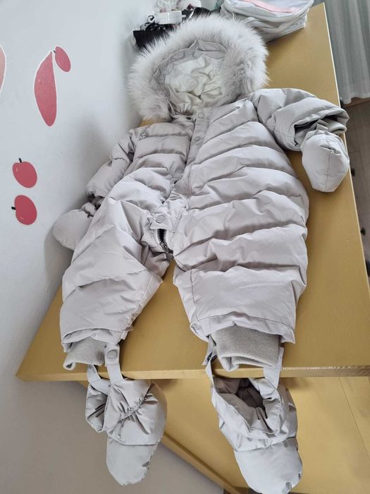Salopeta puf Bonpoint - 6 luni. Overall/ combinezon similar Moncler.