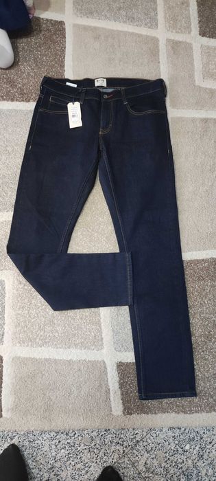 Чисто нови мъжки дънки