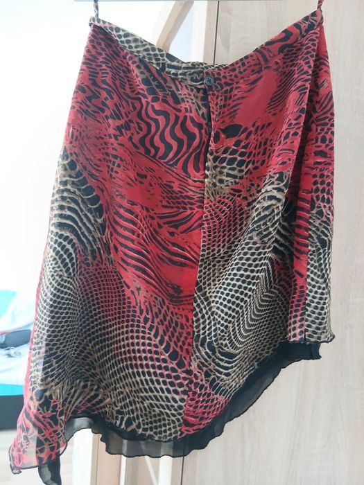 Vând ensemble-uri pentru damă