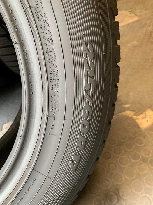 225 60 17 зимни гуми за джип TOYO SNOWPROX S954 SUV