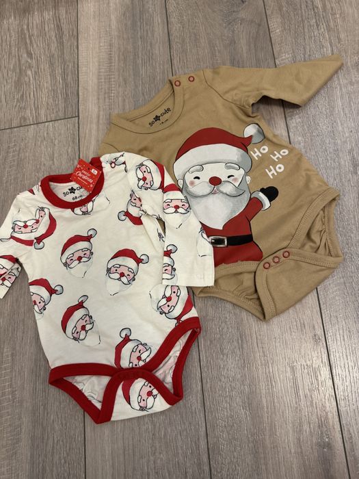 Lot hainute noi de Craciun