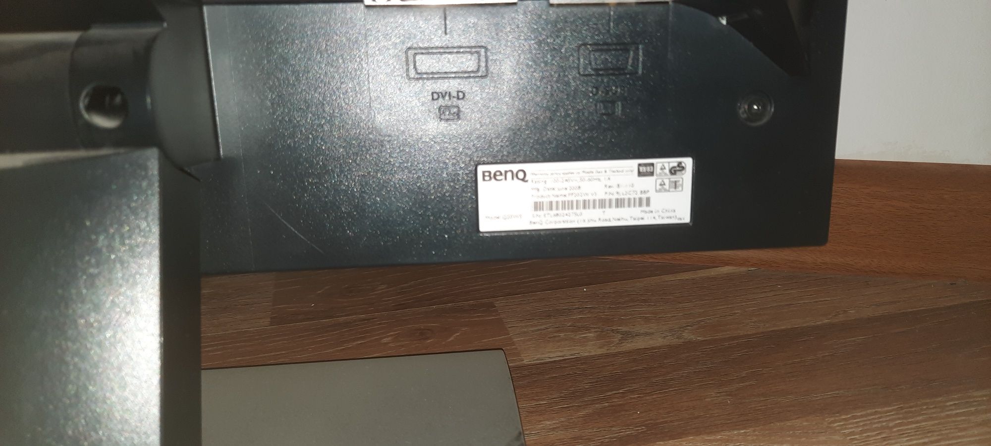 Монитор BenQ  20