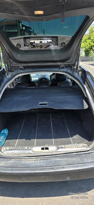 Продават се на части Пежо 407 и 307