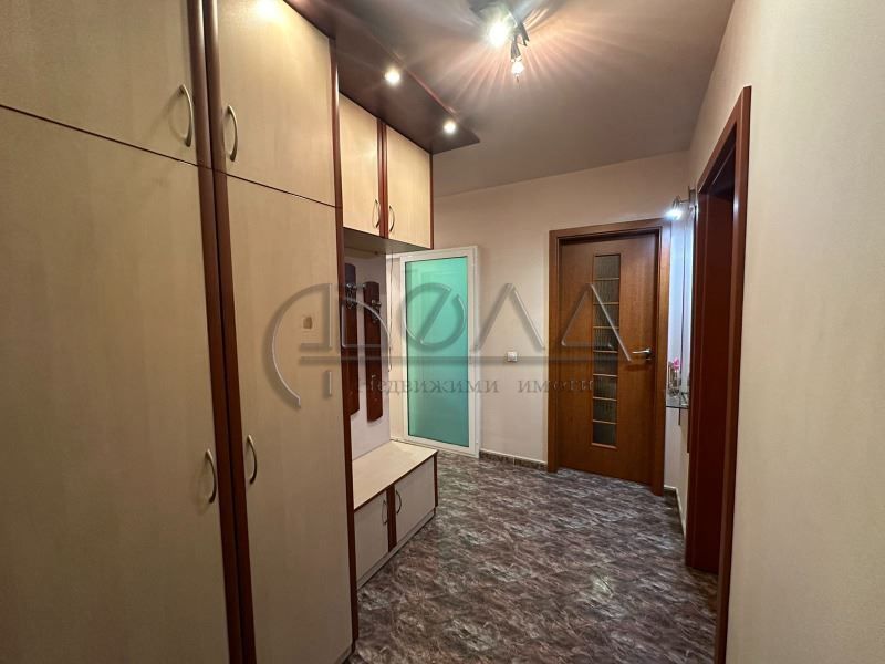 Продава се Тристаен апартамент в София, Люлин 6 - 92 кв.м за 1935 €/кв.м - Снимка #7