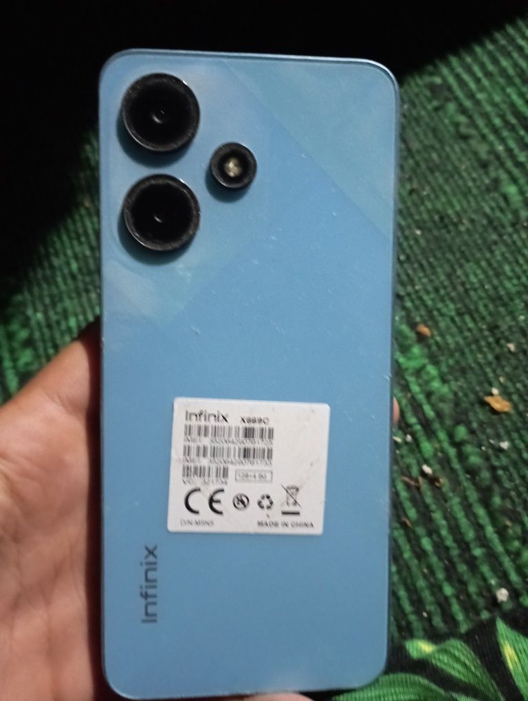 Infinix hot 30i juda zur narxi 830 min kelishamz
