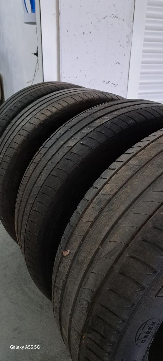 Set Michelin 225/55/17