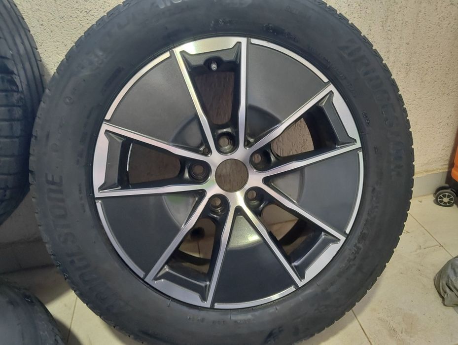 Jante BMW 16" cu anvelope Bridgestone