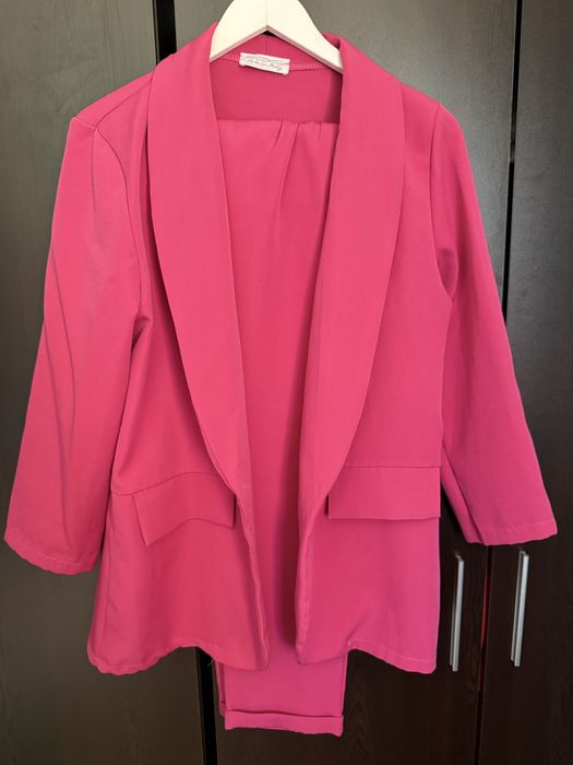 Дамски костюми - 3 бр