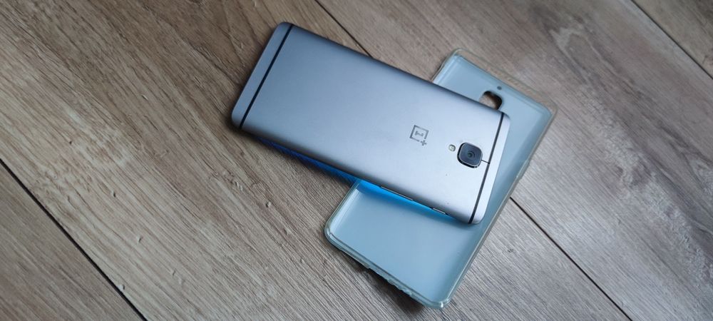 Smartphone OnePlus 3 64GB.