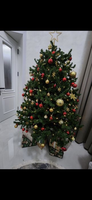 Продам ёлку новогоднюю 1.80 м