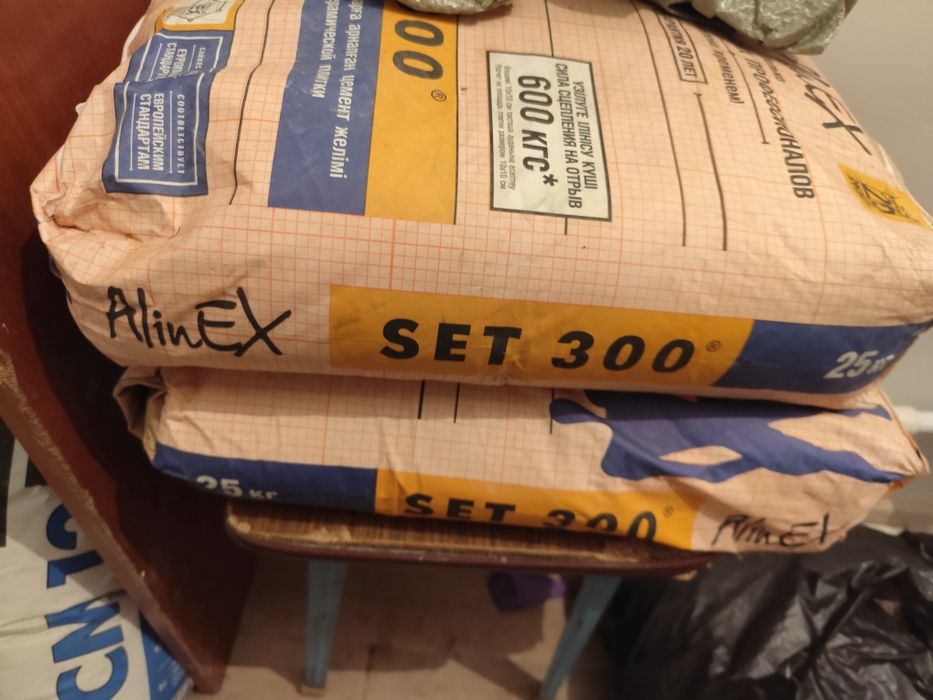 Продам плиточный клей