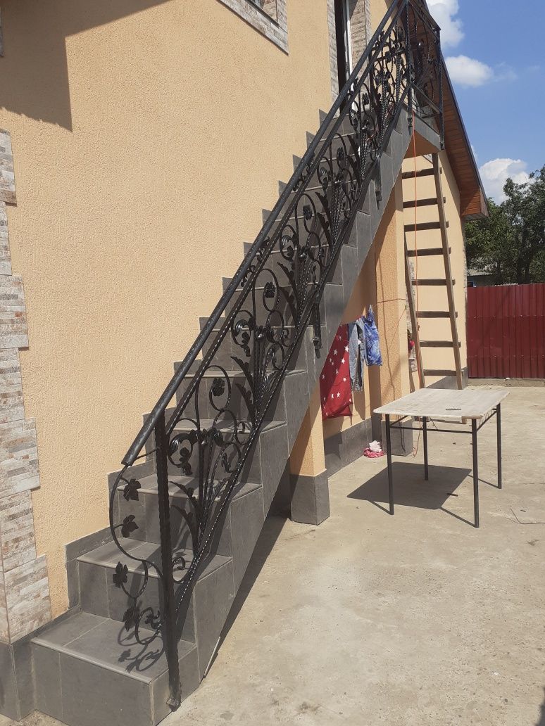 Balustrade balcoane scări din fier forjat