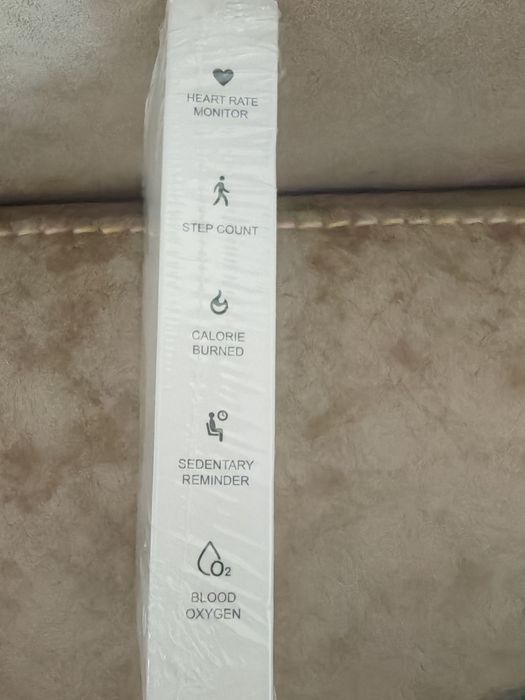 Smartwatch nou, produsul este nou.