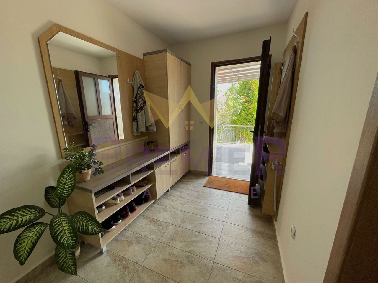 Дава се под наем Къща в Варна, м-т Акчелар - 110 кв.м за 950 € - Снимка #8