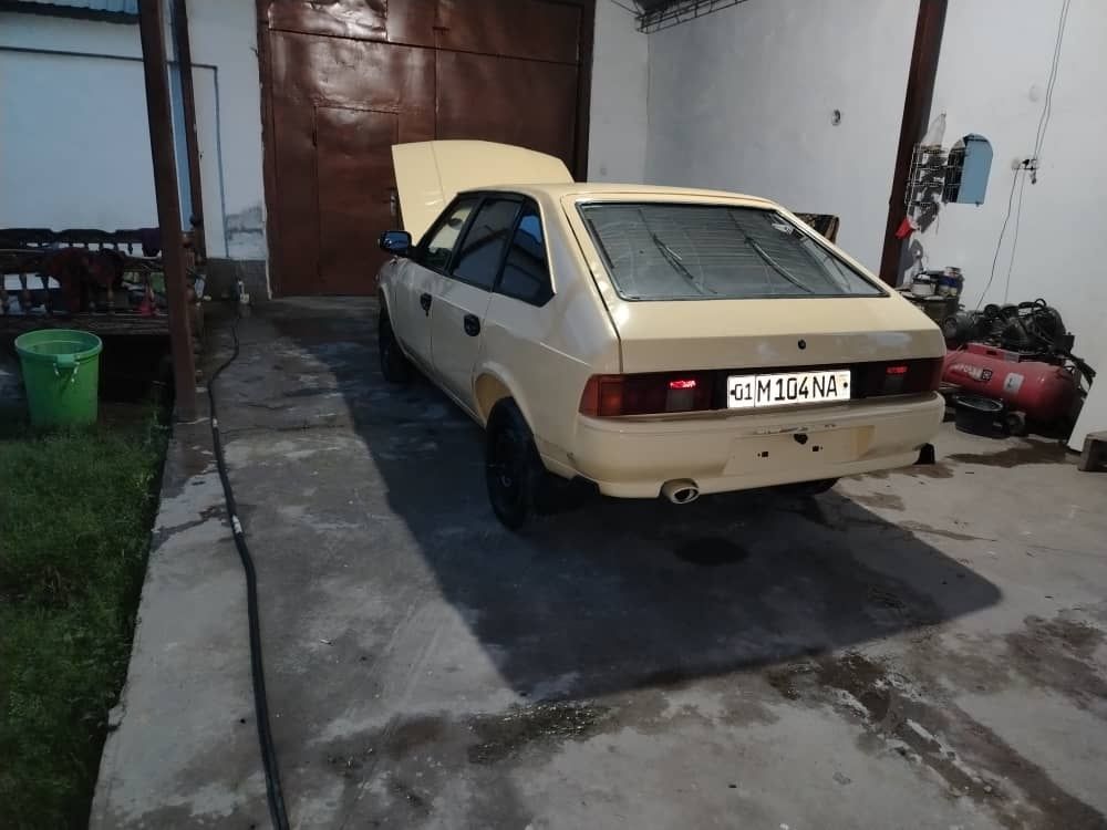 Продаётся АЗЛК  21412