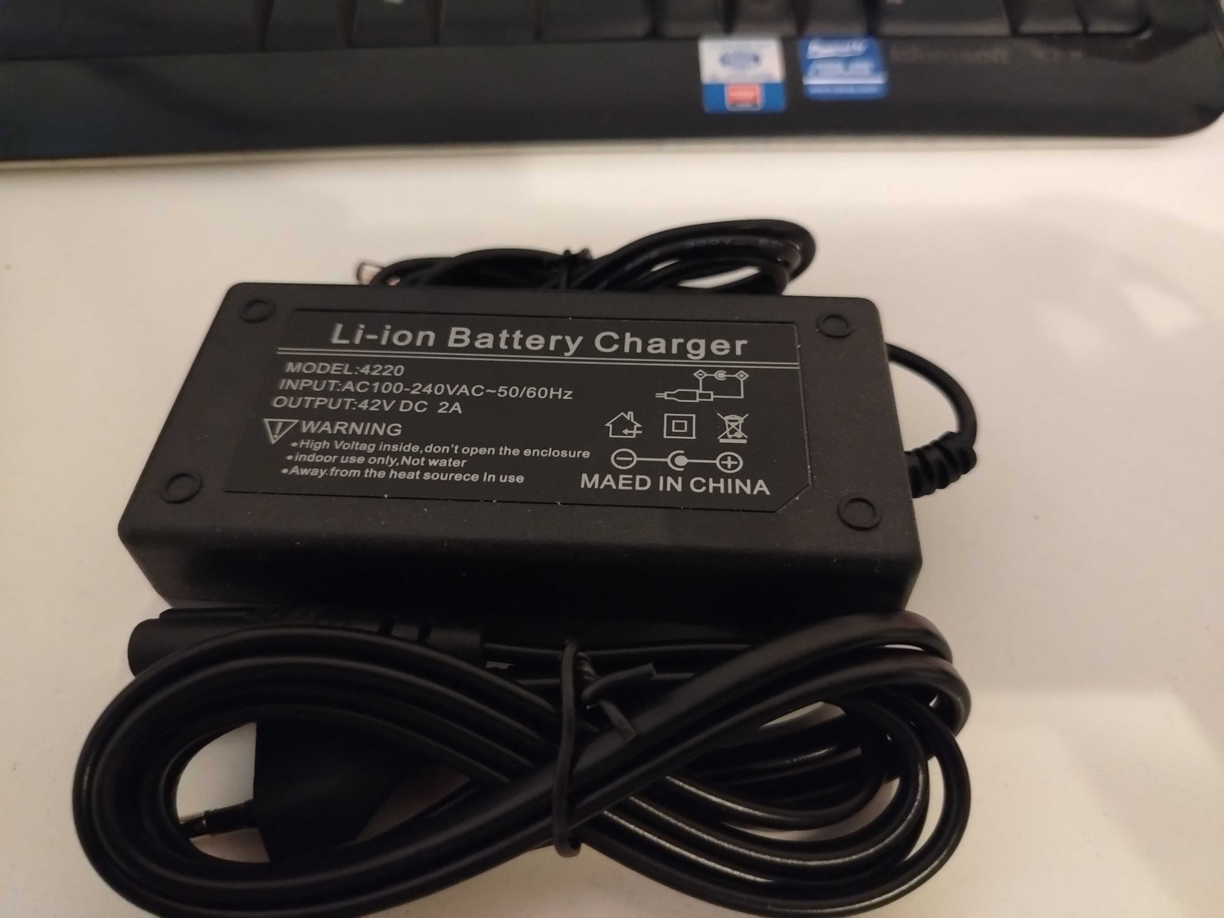 Încărcător litiu-ion 42v 2a