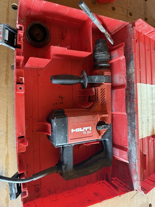 Hilti TE 35C комбиниран перфоратор и къртач.